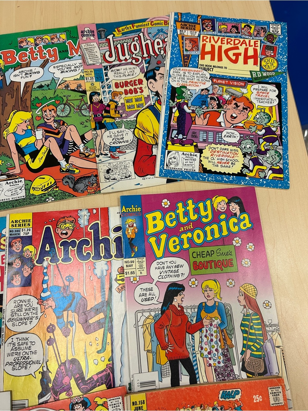 Archie Comics Lot, Approx. 20 Issues - Picture 4 of 10